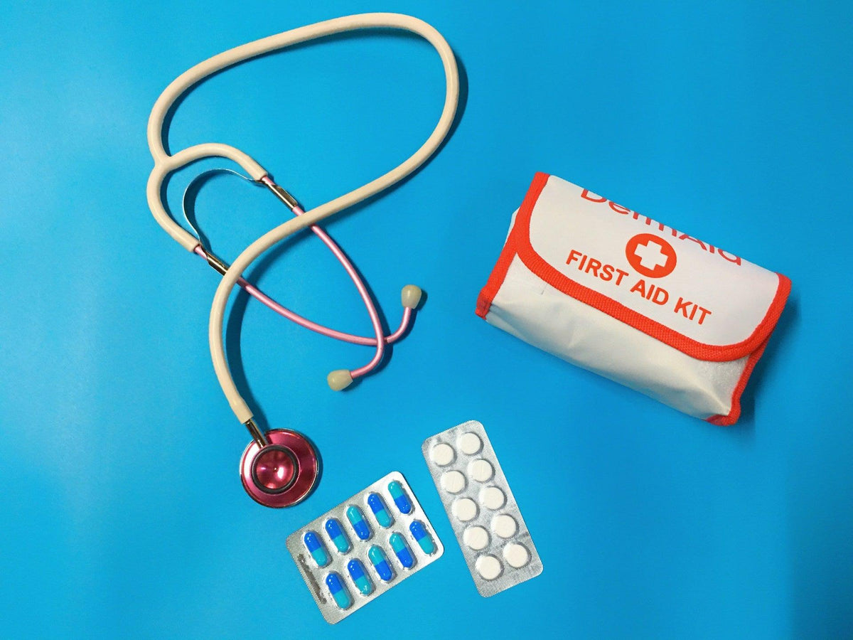 First Aid Kit Bag | 9 Essential Items to Include in Your DIY First Aid Kit Bag | EcoBlog