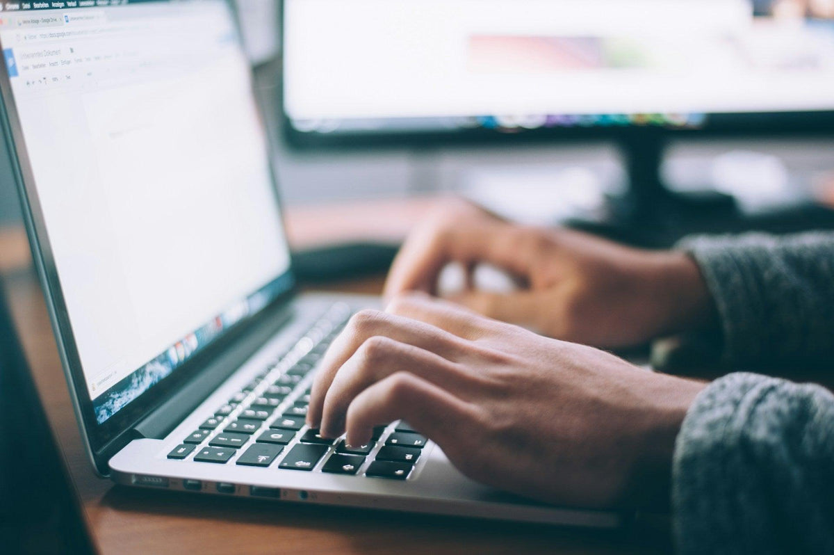 How to Enhance Your Business Writing Skills | Guide | EcoBlog | Zero Waste Shop | Friendly Turtle