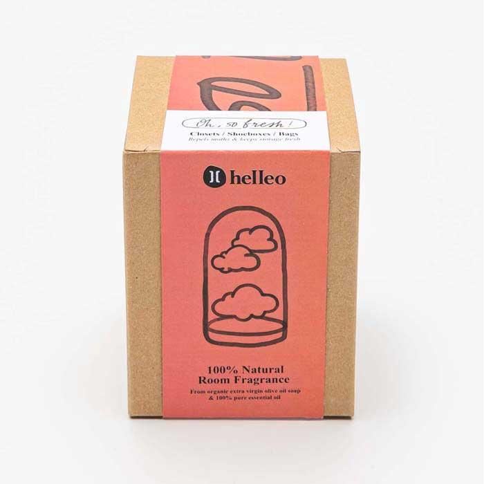 helleo natural room fragrance in cardboard packagig