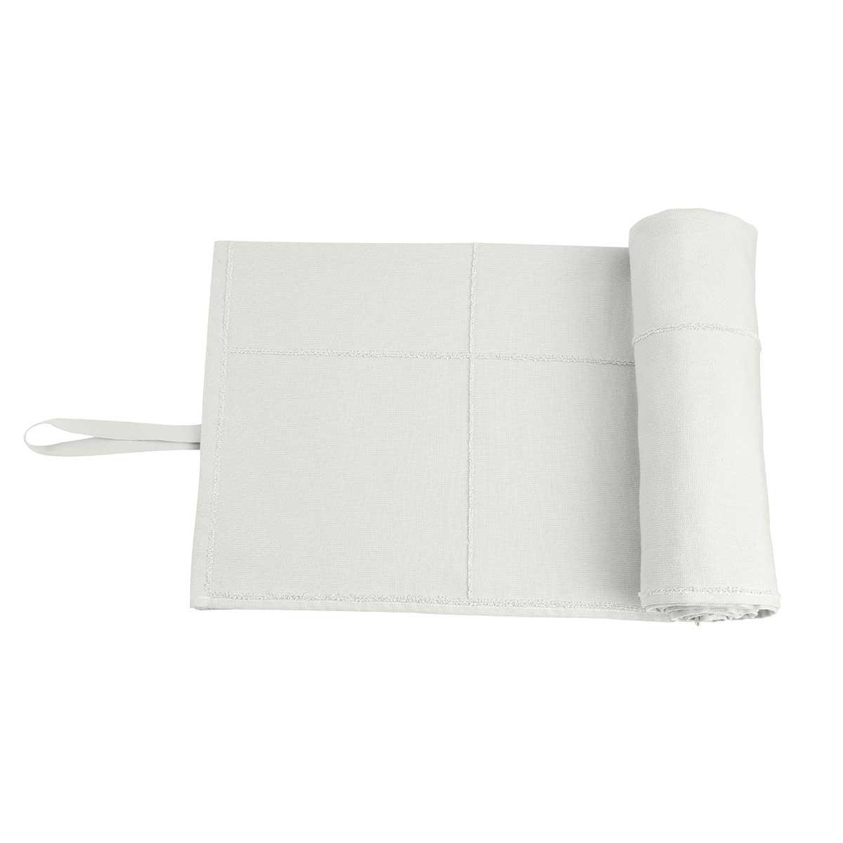 towel to go in white