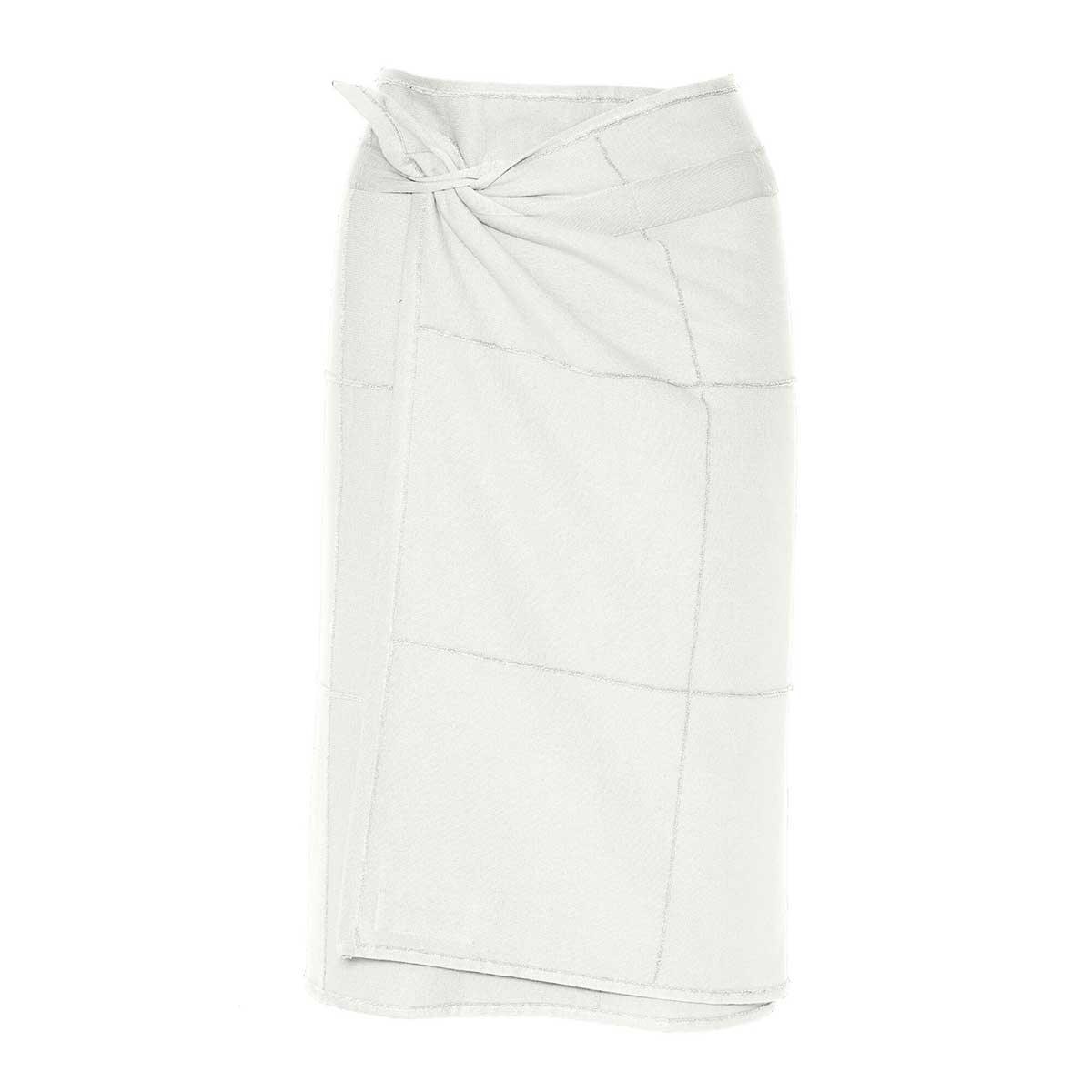 white towel to wrap