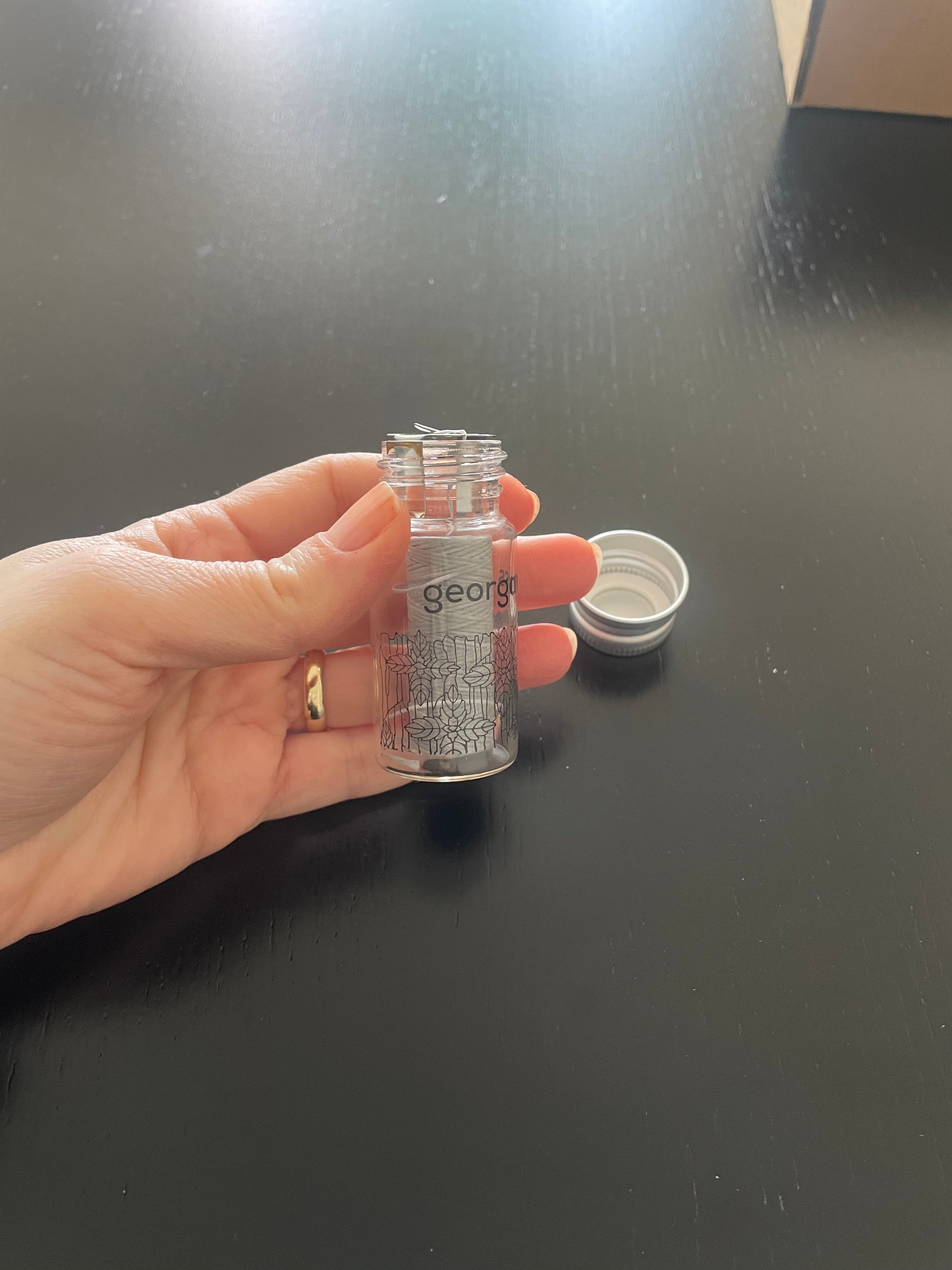 Georganics Natural Floss With Dispenser - Charcoal