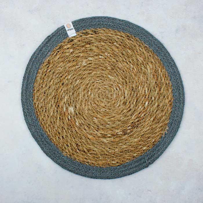 tablemat with grey jute border
