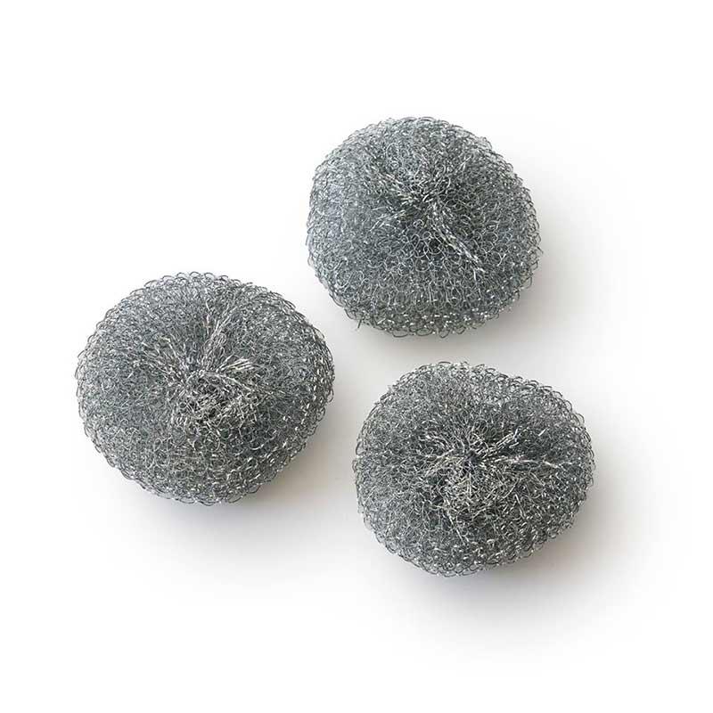 3 plastic free scourers