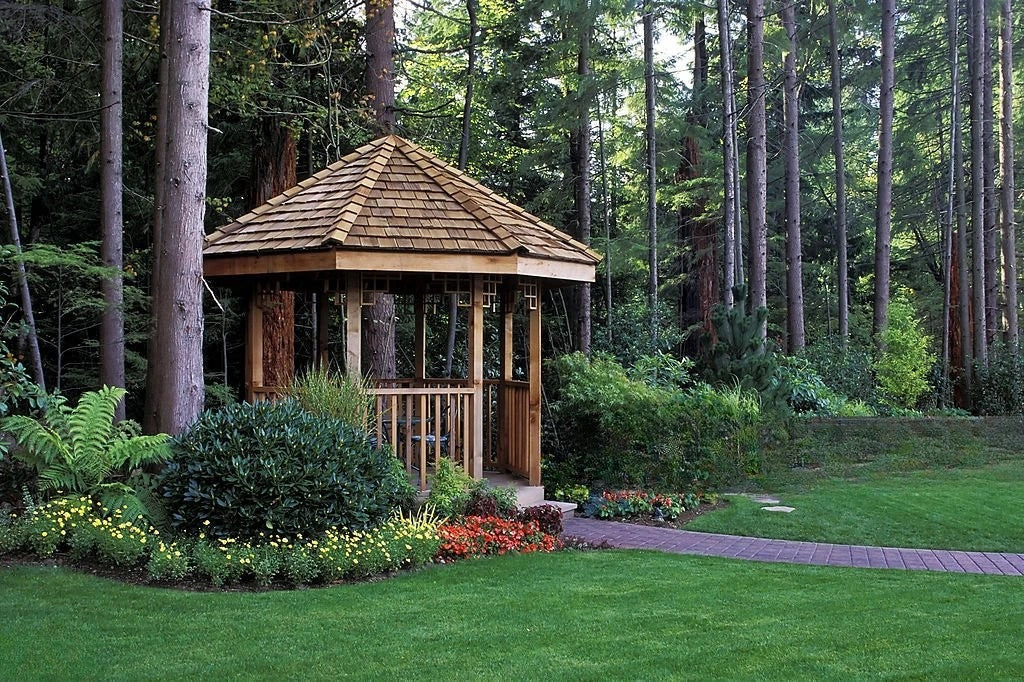 6 Sustainable Tips for Setting Up a Gazebo in Your Garden