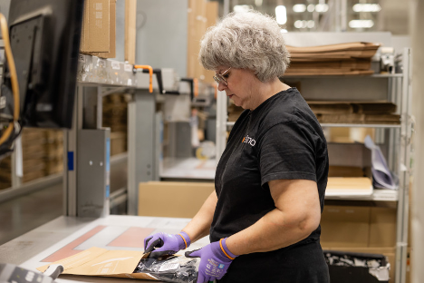 Sustainable Ecommerce: Reducing Packaging Without Hurting Margins